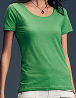 Women`s Featherweight Scoop Tee, Anvil 391 // A391