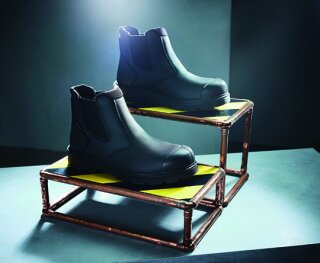 Waterproof S3 Dealer Boot, Regatta Professional SafetyFootwear TRK207 // RG0207